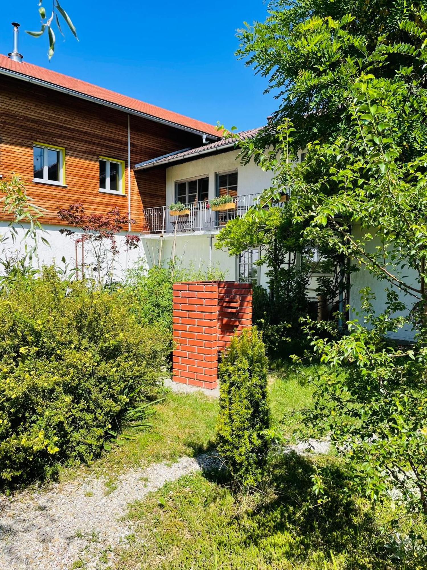 Natur-Retreat Am Leitgeringer See Tittmoning Exteriör bild